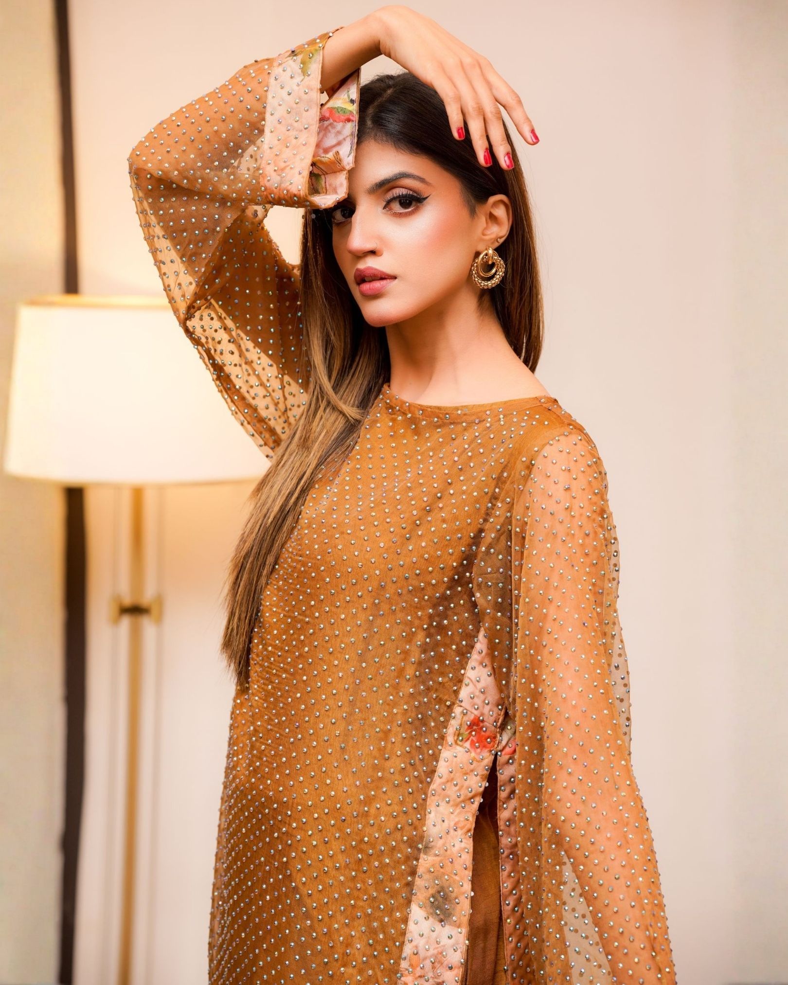 Festive Pret Petal Whisper Golden Brown 2